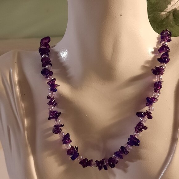 Brand New pretty Handmade Necklace - Picture 1 of 2